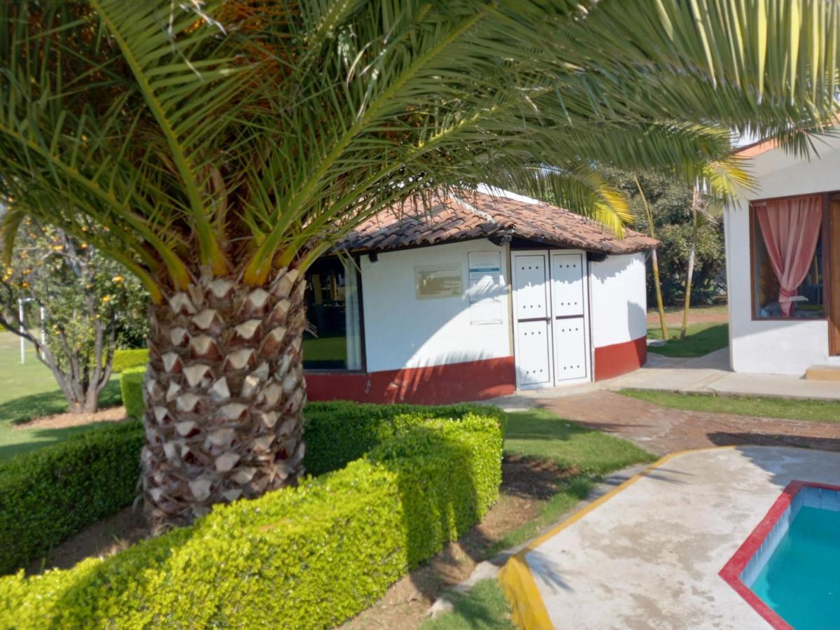 Hm Hotel El Rancho Las Margaritas Valle de Bravo Exterior photo